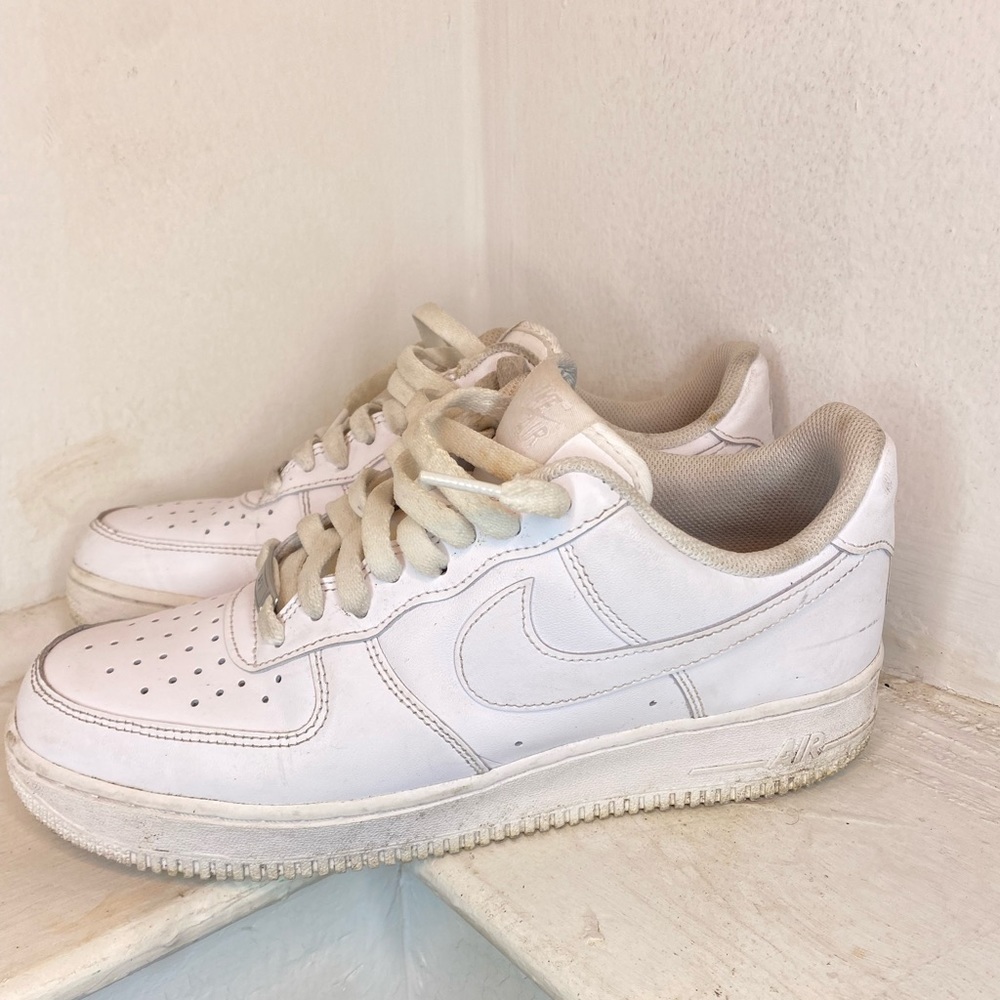 NIKE AIR FORCE 1